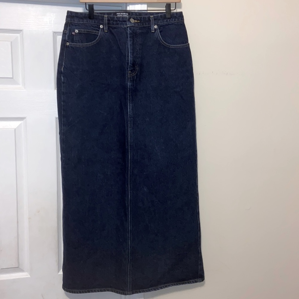 Women’s skirt
